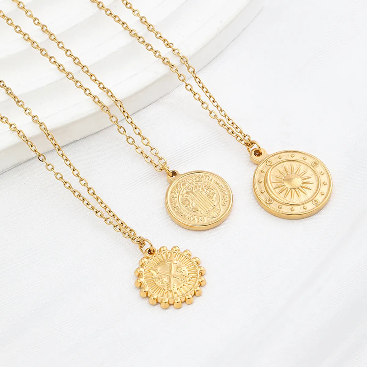 Women’s nameplate necklaces-Retro Cross Compass Stainless Steel Plating 18k Gold Plated Pendant Necklace