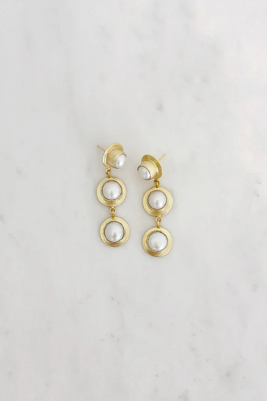 Women’s statement chandelier earrings-Framed Pearl Drop Earrings Gold