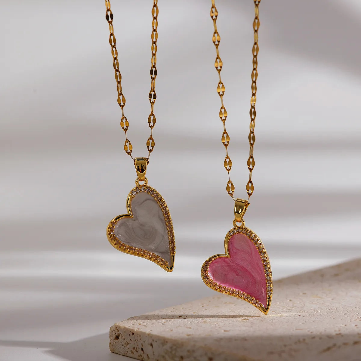 Women’s vintage necklaces-Elegant Sweet Simple Style Heart Shape Copper Enamel Plating Inlay Zircon 18k Gold Plated Pendant Necklace