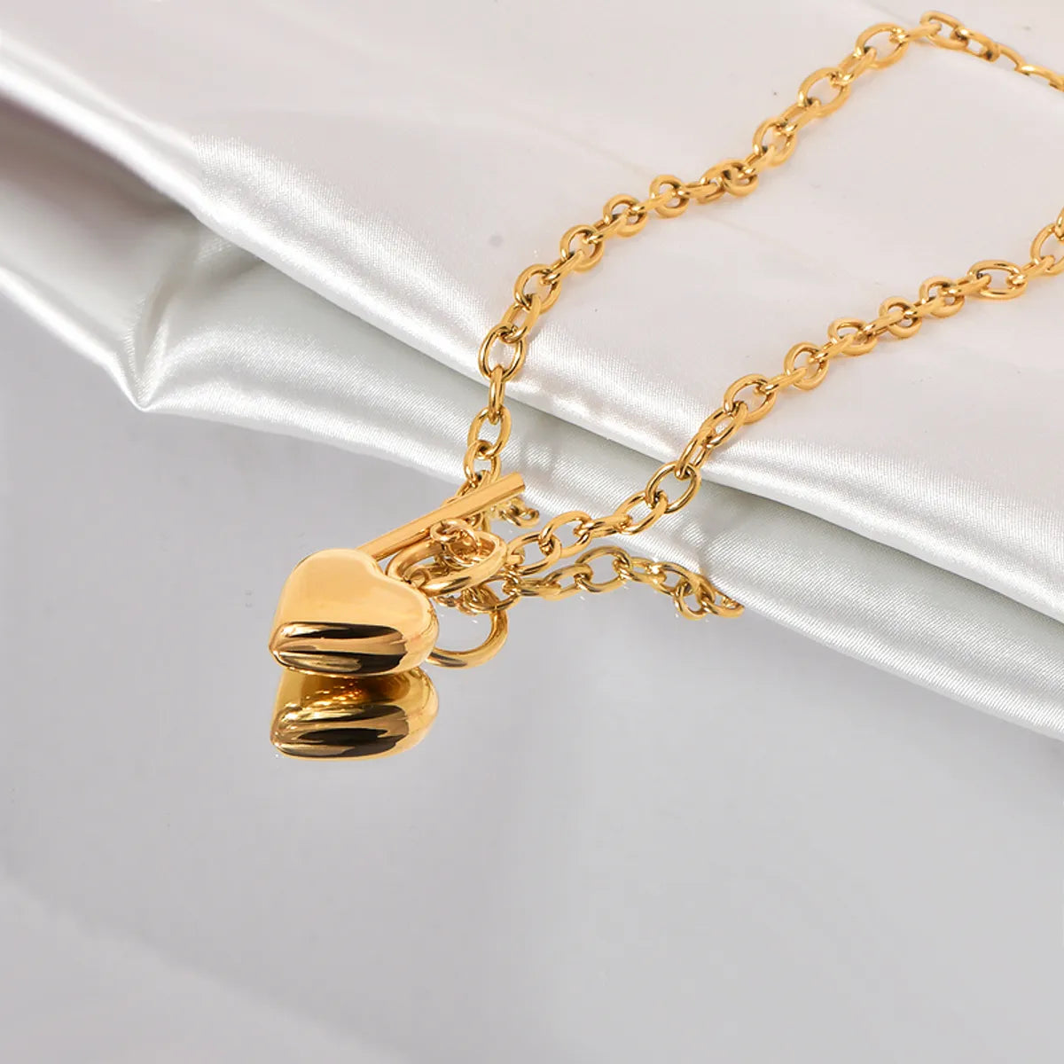 Women’s personalized necklaces-Titanium Steel 18K Gold Plated Cute Sweet Heart Shape Polishing Pendant Necklace