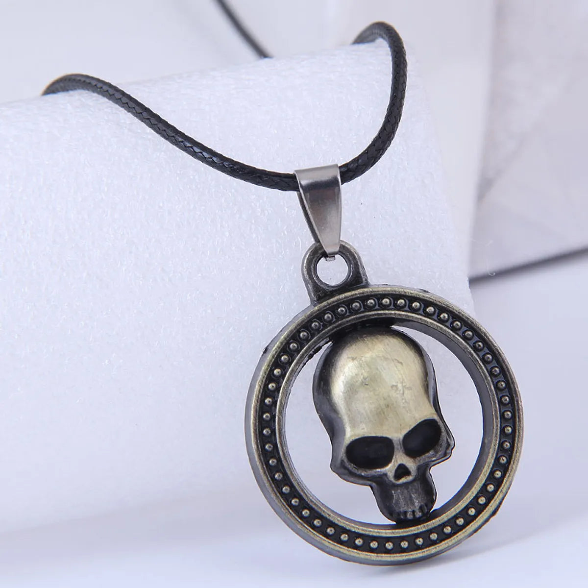 Women’s nature-inspired necklaces-Fashion New Style Metal Simple Skull Wax Rope Necklace