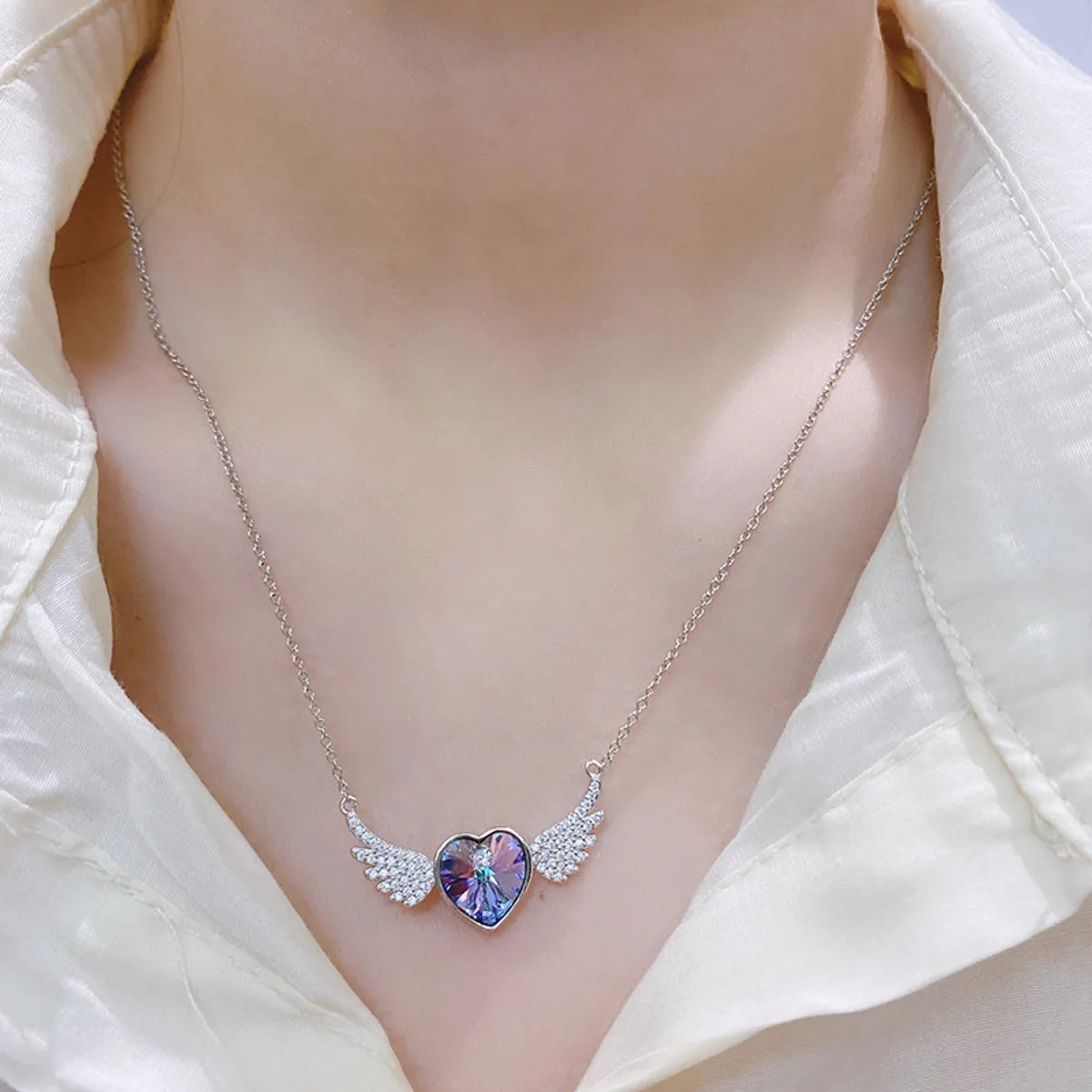 Women’s heart pendant necklaces-Simple Style Heart Shape Wings Austrian Crystal Sterling Silver Inlaid Zircon Necklace 1 Piece