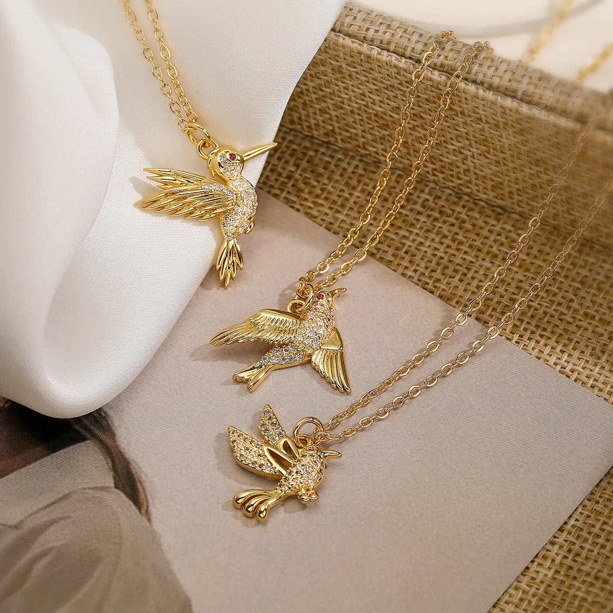 Women’s 3D pendant necklaces-Modern Style Classic Style Bird Copper 18k Gold Plated Zircon Pendant Necklace In Bulk