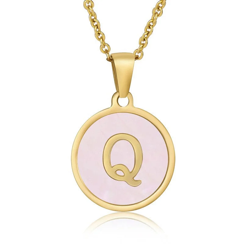 Golden Q [with Chain]]