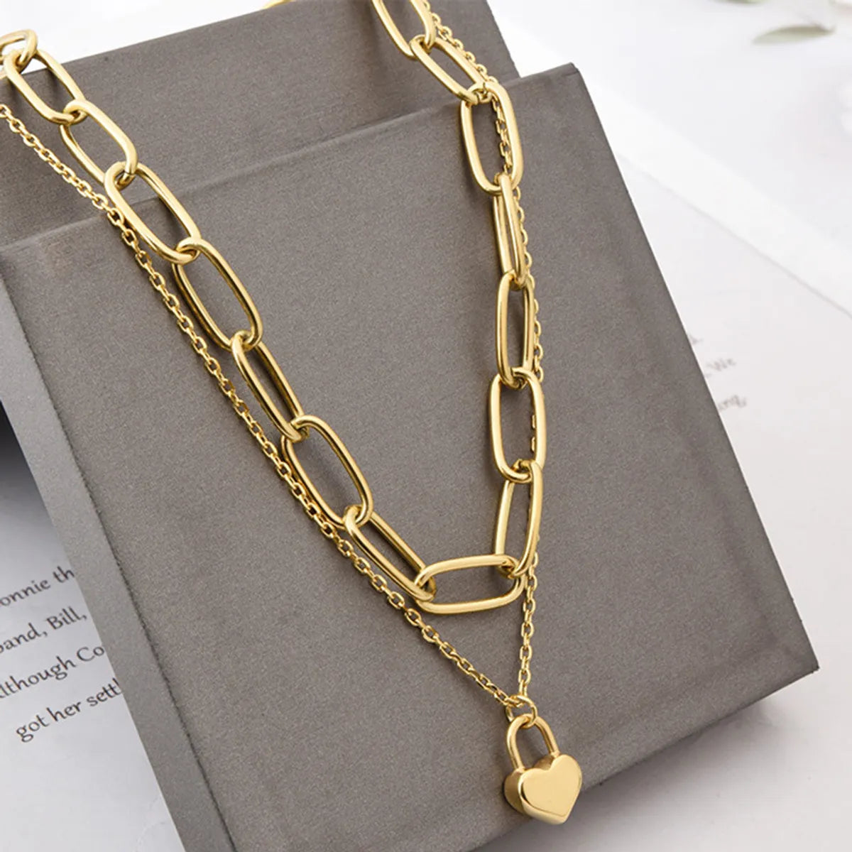 Women’s dainty necklaces-Fashion Hip-hop Heart-shaped Titanium Steel Thick Chain Double-layer Clavicle Chain