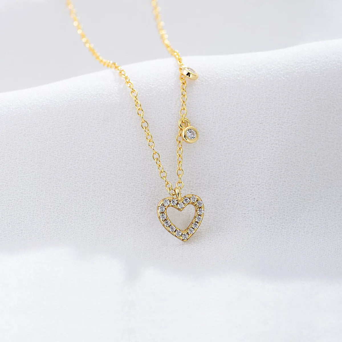 Women’s elegant gemstone necklaces-Wholesale Sweet Heart Shape Sterling Silver Inlay Zircon Pendant Necklace