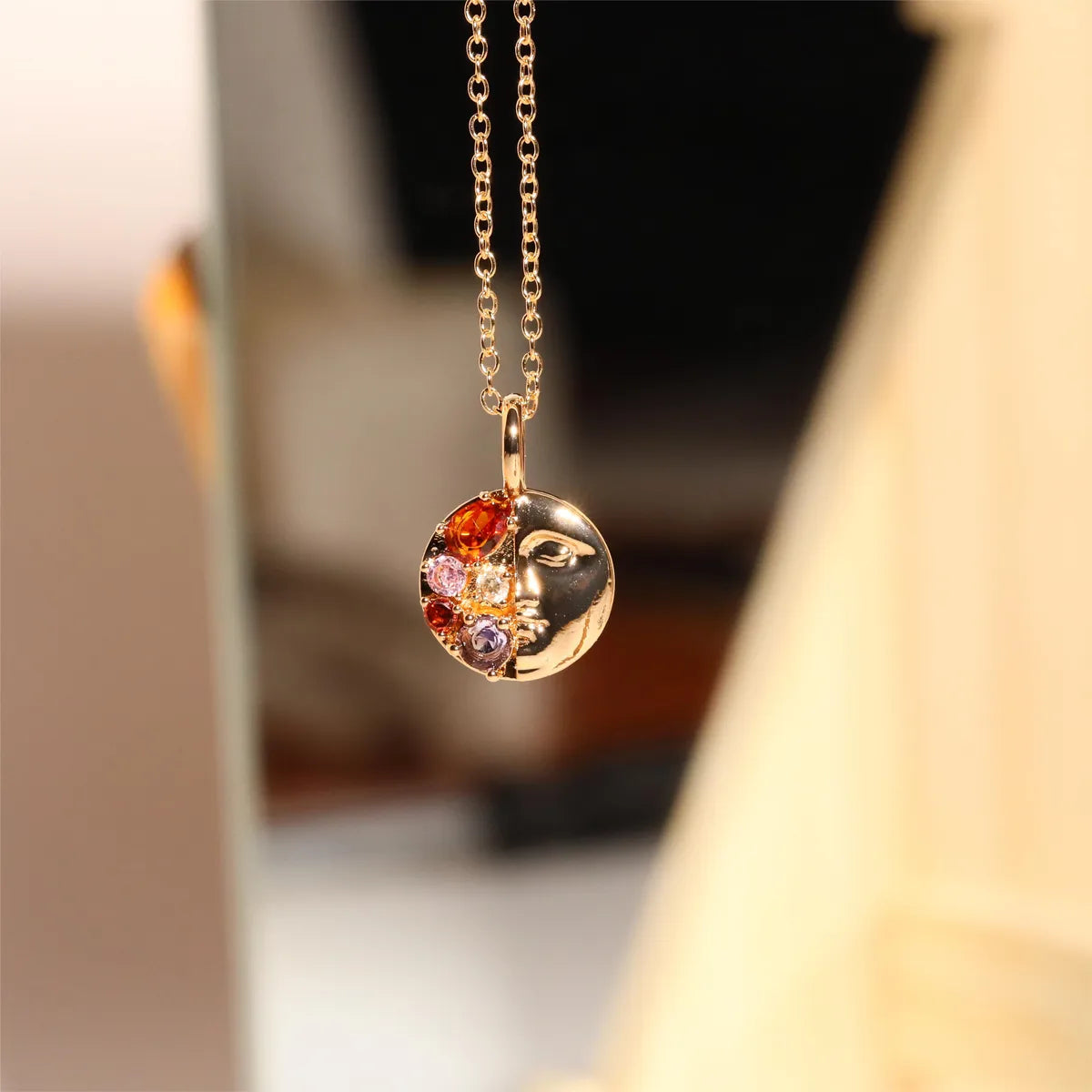 Women’s couple necklaces-Copper Gold Plated Inlay Round Zircon Pendant Necklace