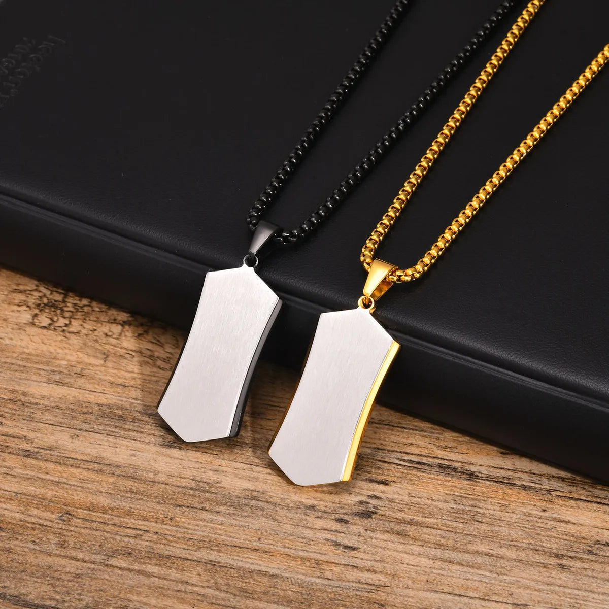 Women’s couple necklaces-Simple Style Geometric Stainless Steel 18k Gold Plated Men's Pendant Necklace