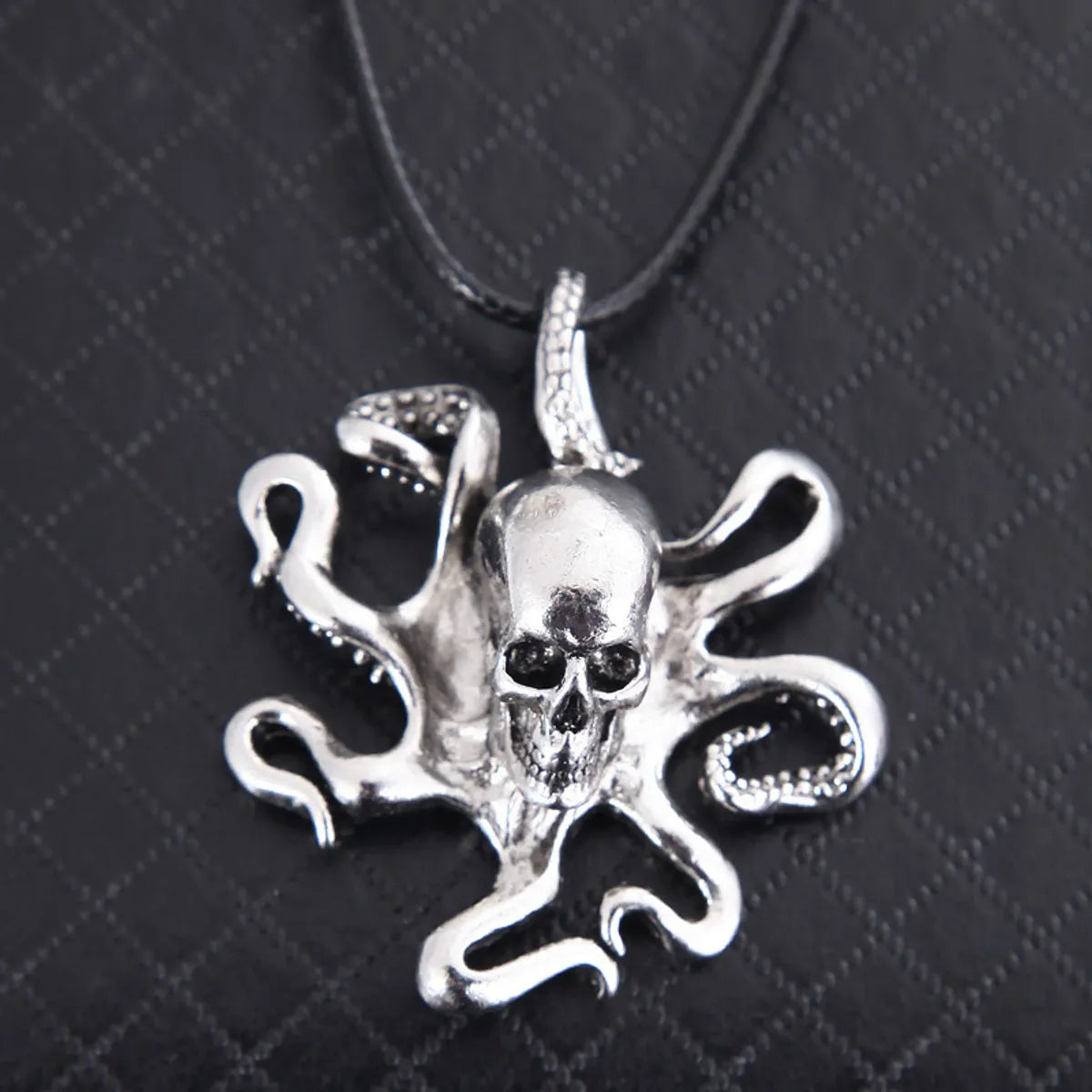 Women’s friendship bracelets and necklaces-Punk Octopus Skull Alloy Plating Men'S Pendant Necklace