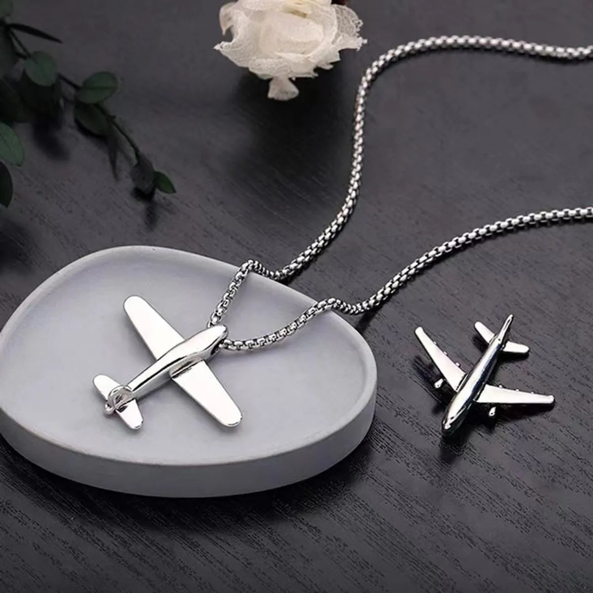 Women’s bridal necklaces-Hip-Hop Retro Airplane Stainless Steel Alloy Unisex Pendant Necklace Sweater Chain