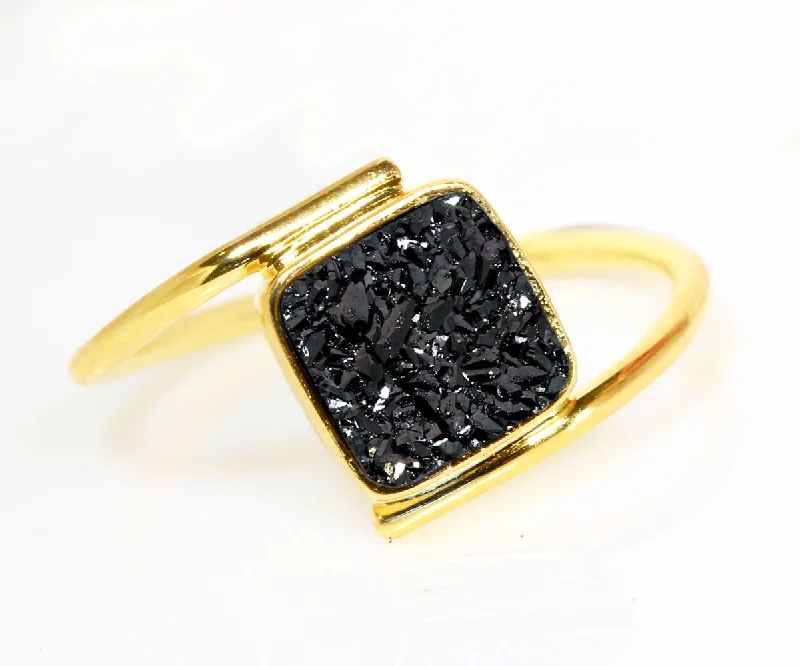 Women’s halo engagement rings-Bypass Square Black Druzy Gold Ring