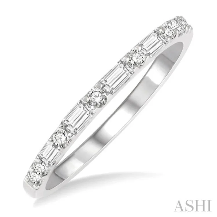 Women’s trendy engagement rings-1/3 Ctw Alternating Baguette and Round Cut Diamond Wedding Band in 14K White Gold