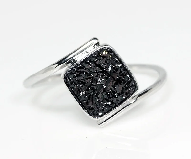 Women’s oval rings-Bypass Square Black Druzy Ring