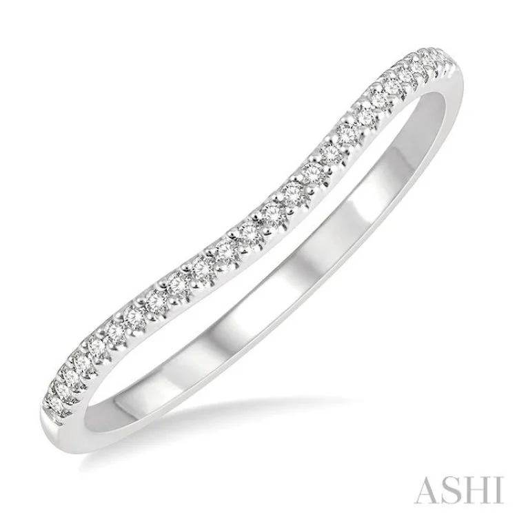 Women’s engagement rings with a twist design-1/10 Ctw Arched Center Round Cut Diamond Wedding Band in 14K White Gold