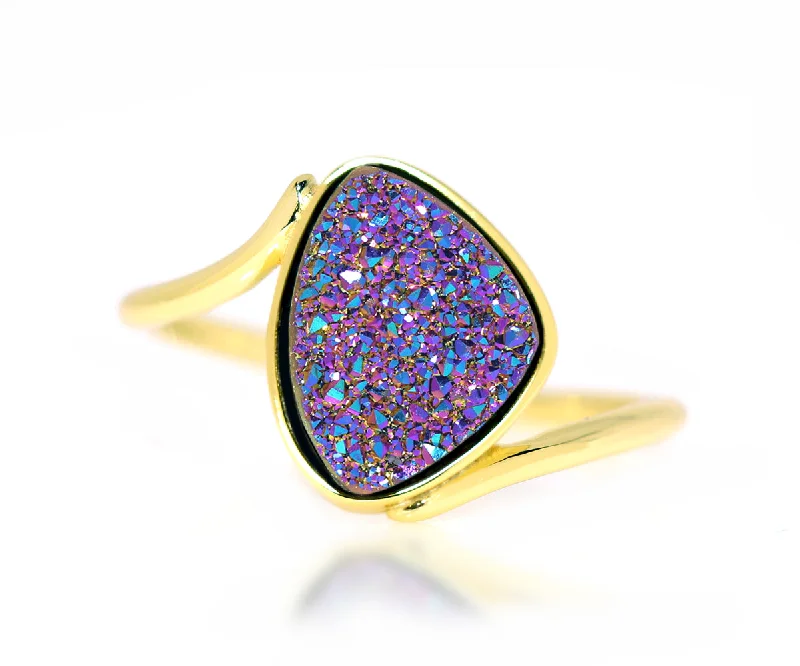 Women’s colorful gemstone rings-Bypass Trillion Purple Rainbow Druzy Gold Ring