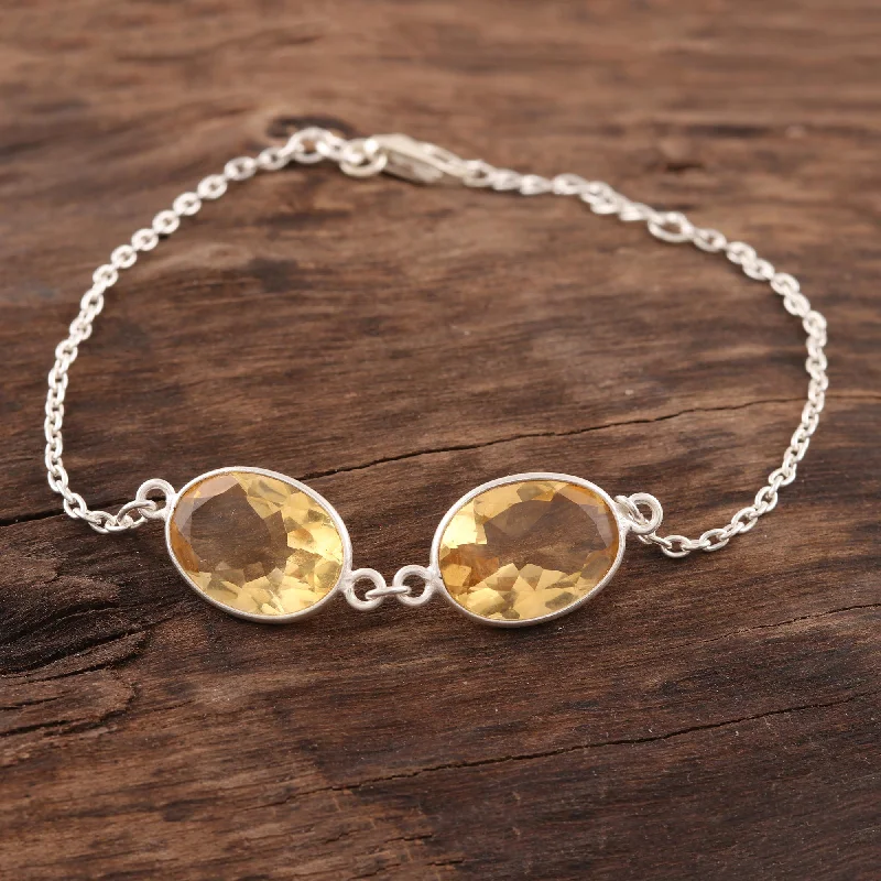 Women’s luxury leather bracelets-Sunny Glisten 12-Carat Citrine Pendant Bracelet from India