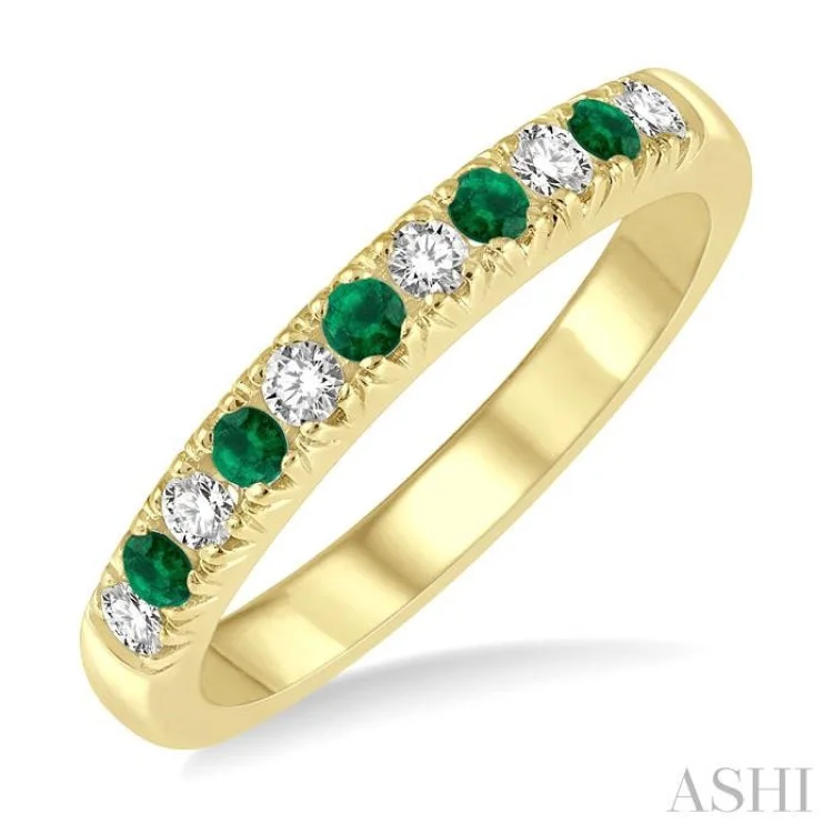 Women’s timeless engagement rings-1/5 ctw Round Cut Diamond and 2MM Emerald Precious Wedding Band in 14K Yellow Gold