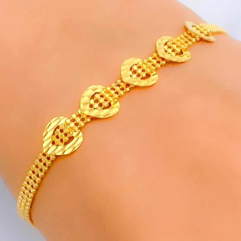 Women’s boho bracelets-Fashionable Heart 22K Gold Bracelet