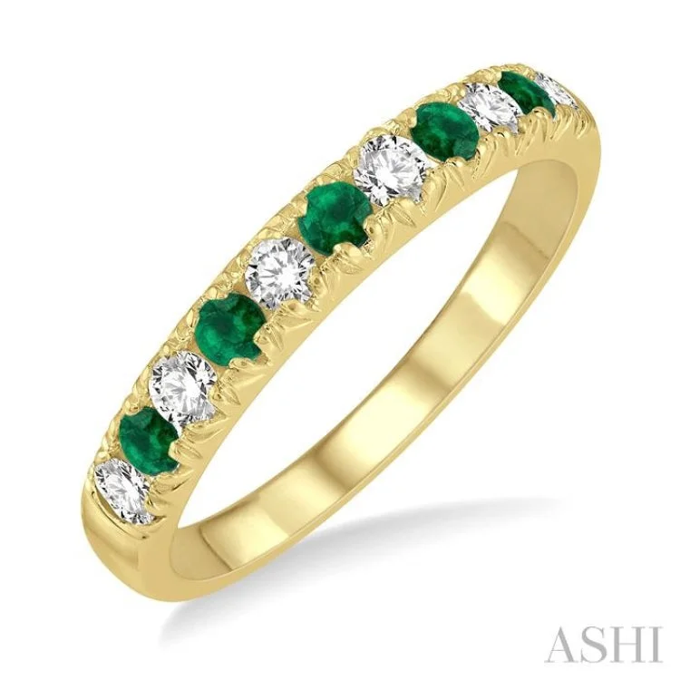 Women’s engagement rings with heart-shaped diamonds-1/4 ctw Round Cut Diamond and 2.3MM Emerald Precious Wedding Band in 14K Yellow Gold