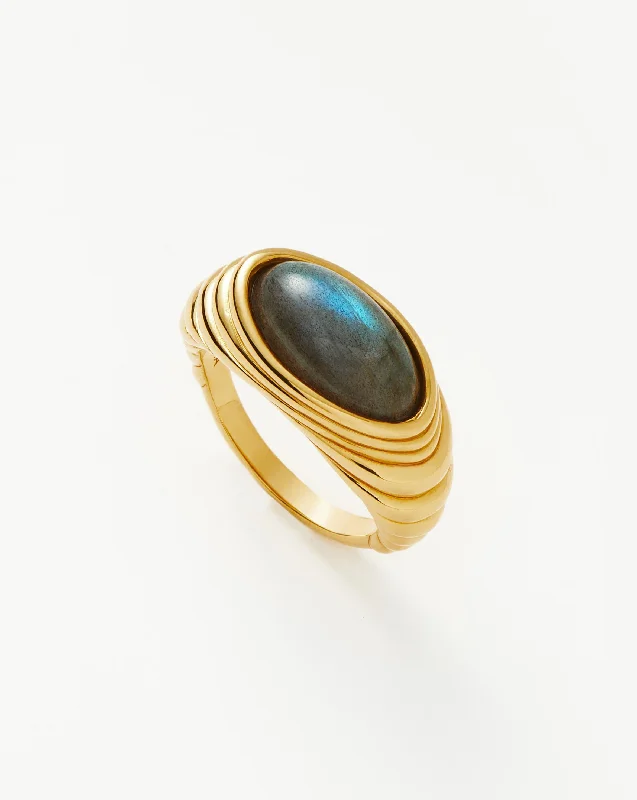 Women’s statement rings-Wavy Ridge Gemstone Ring