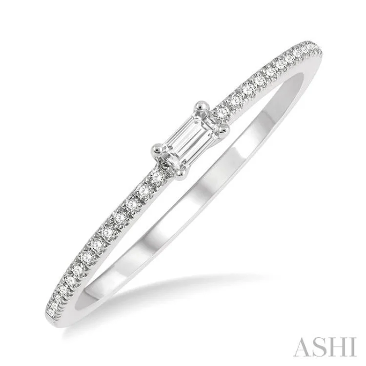 Women’s simple engagement rings-1/6 Ctw Baguette Center Round Cut Diamond Stack Band in 14K White Gold