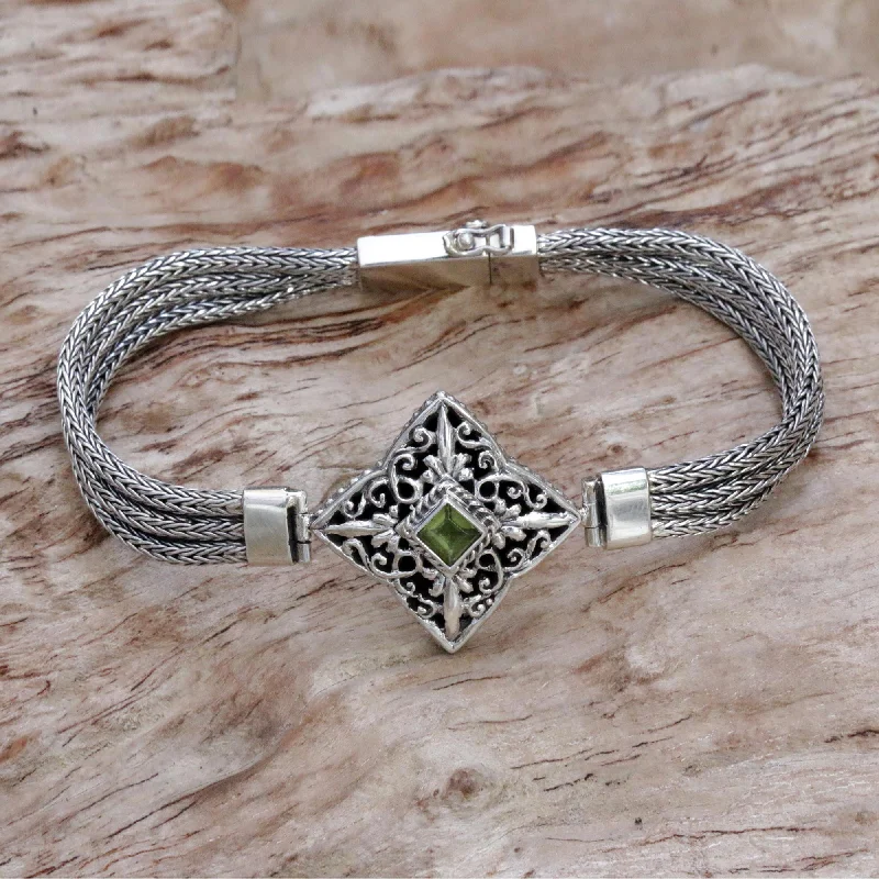 Women’s heart-shaped bracelets-Star Guidance Hand Crafted Bali Style Sterling Silver and Peridot Bracelet